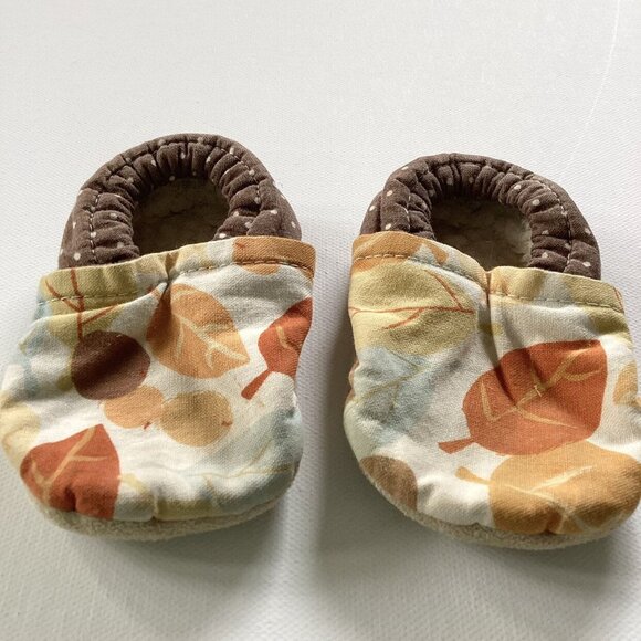 Bison Booties Leaf Shoes - Picture 2 of 9